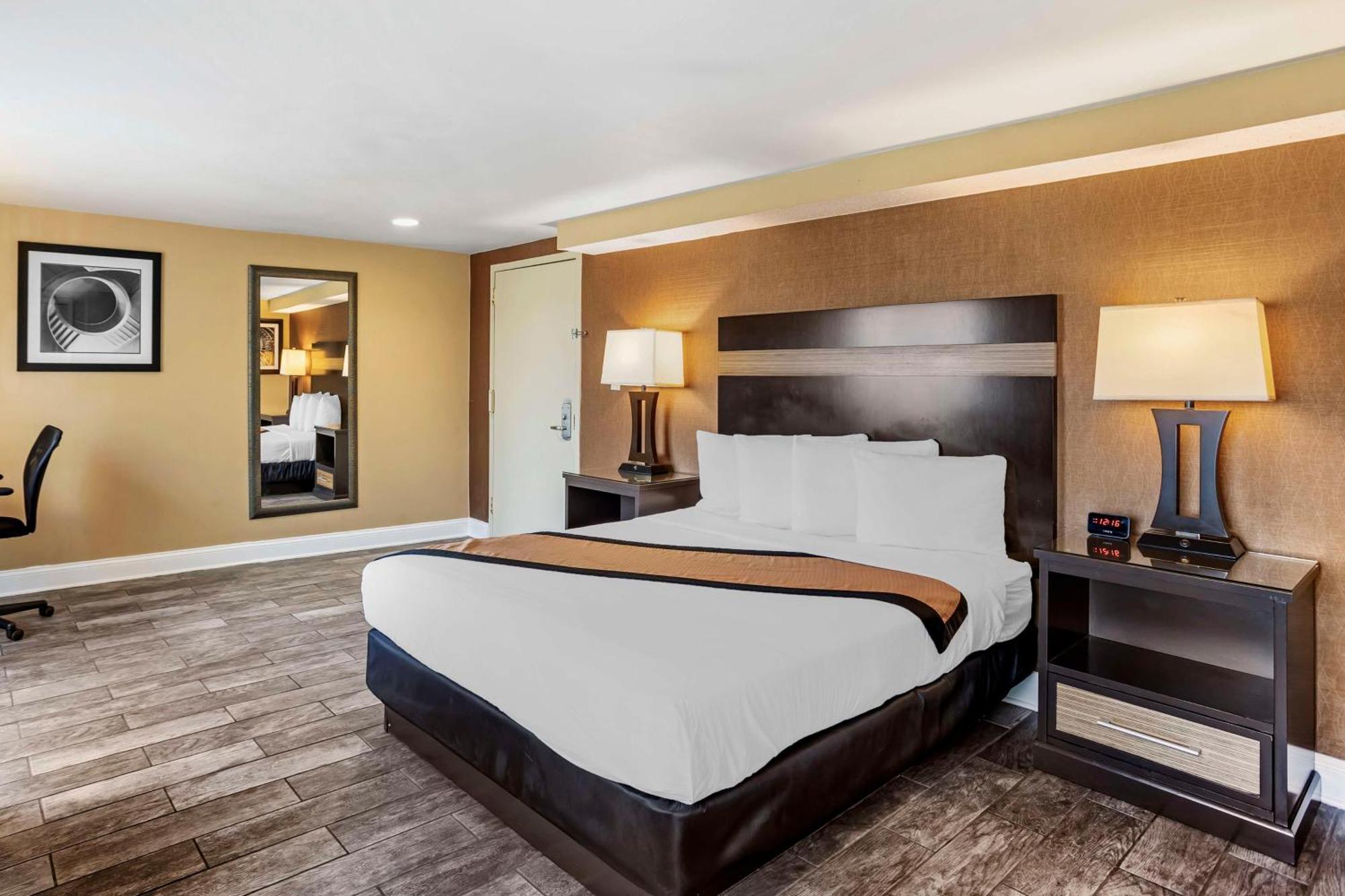 Best Western Plus Newark Airport West Екстериор снимка