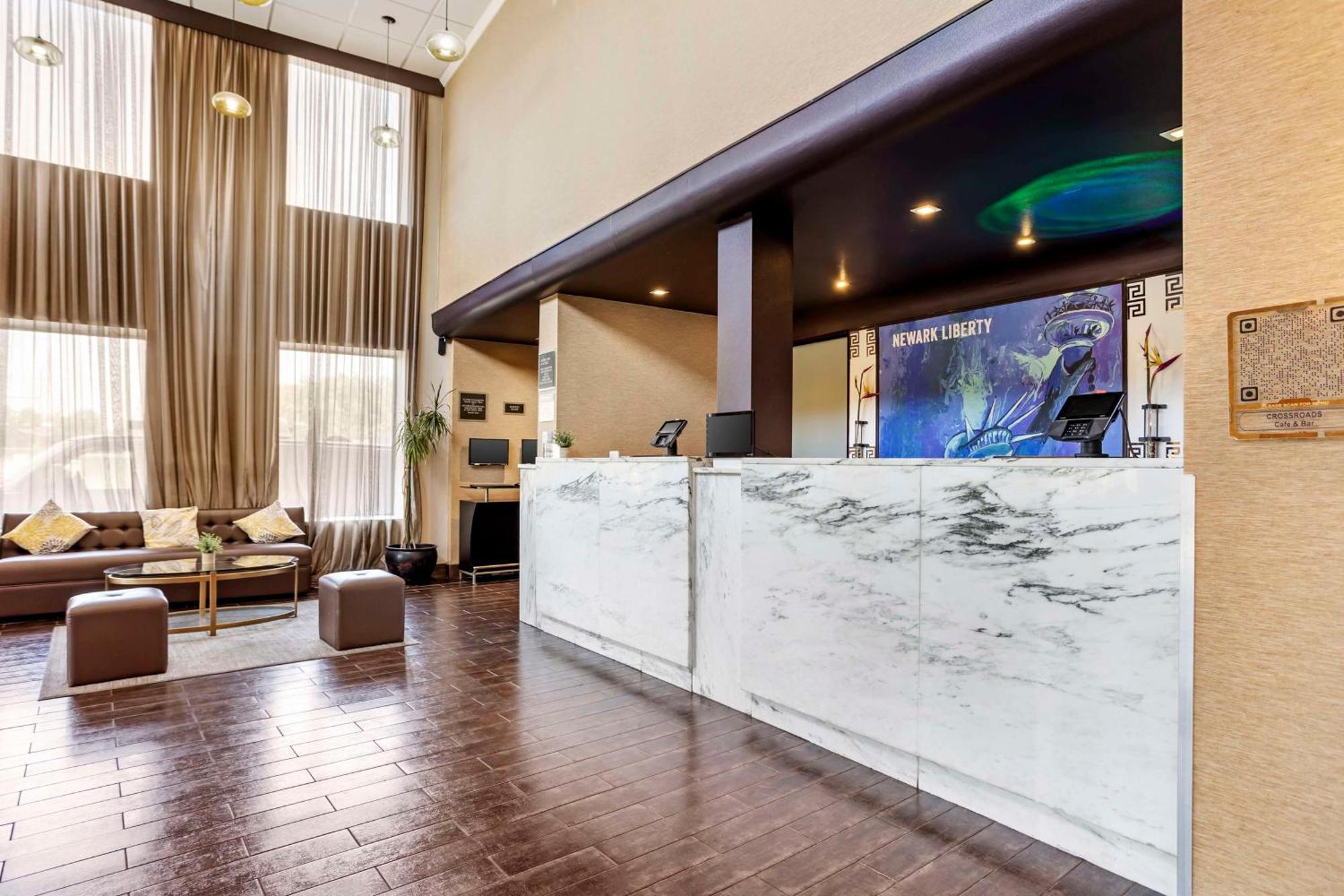 Best Western Plus Newark Airport West Екстериор снимка