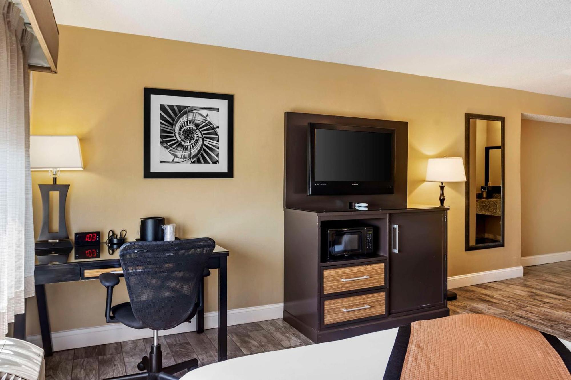 Best Western Plus Newark Airport West Екстериор снимка