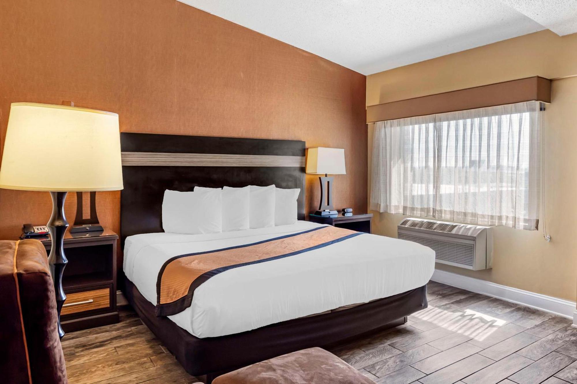 Best Western Plus Newark Airport West Екстериор снимка